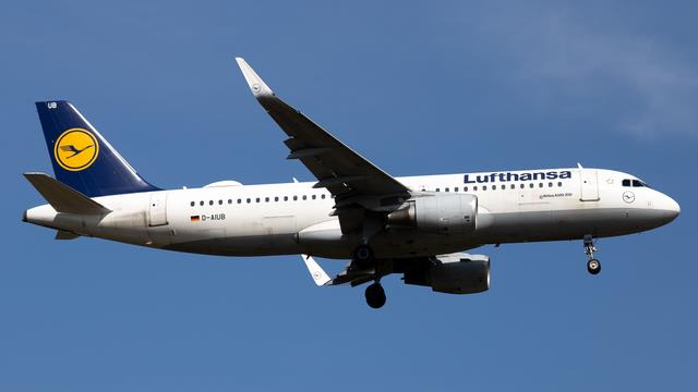 D-AIUB:Airbus A320-200:Lufthansa